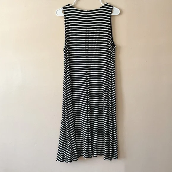 Old Navy Striped Dress - Picture 6 of 9